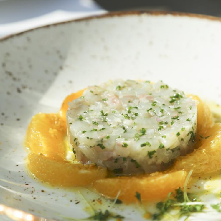 tartare de poisson blanc aux pommes et chenin